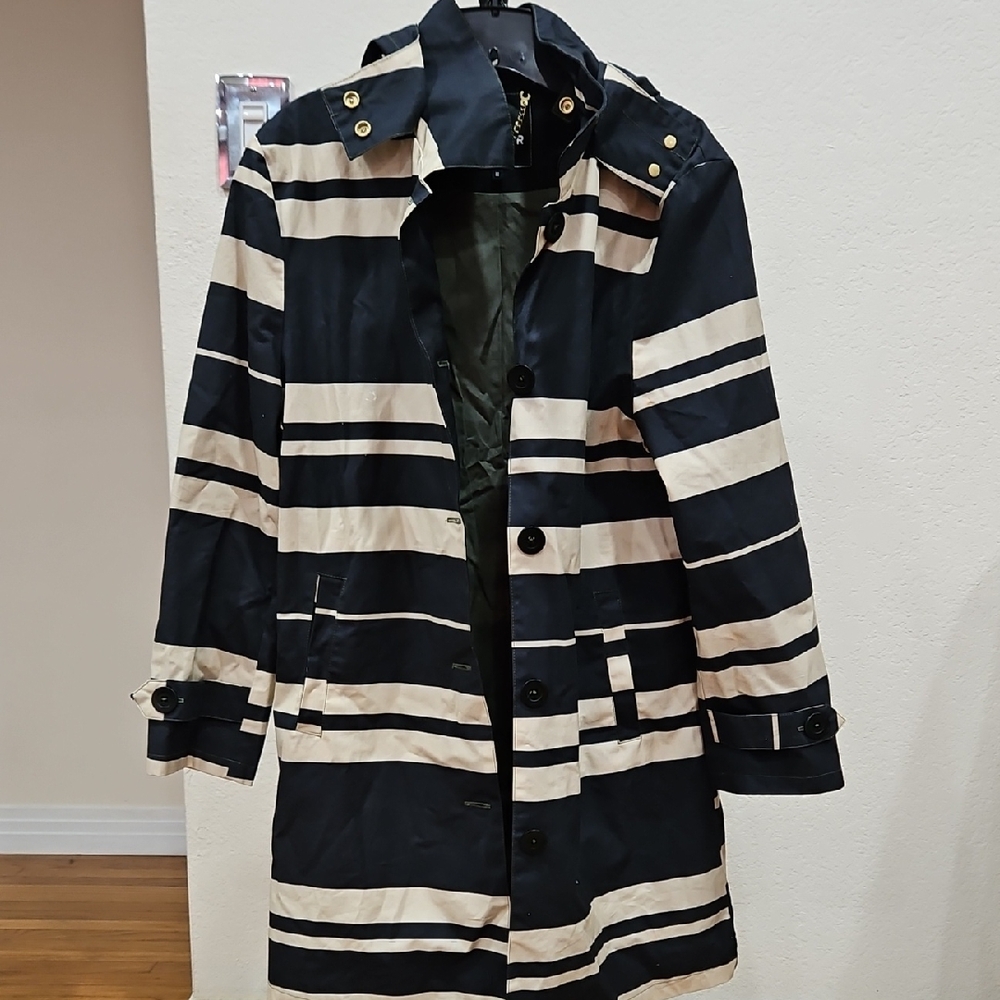 Feller Seattle Waterproof, Navy and Cream Women's Rain Jacket - Sz M